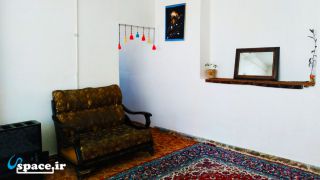 نمای داخلی اتاق اقامتگاه بوم گردی خانه مادری - نجف آباد